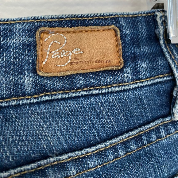 PAIGE • Laurel Canyon Low Rise Bootcut Blue Jeans - Picture 14 of 16
